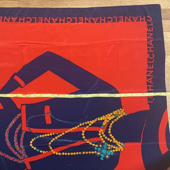 Vintage 1980Coco Chanel - Picture 5 of 6